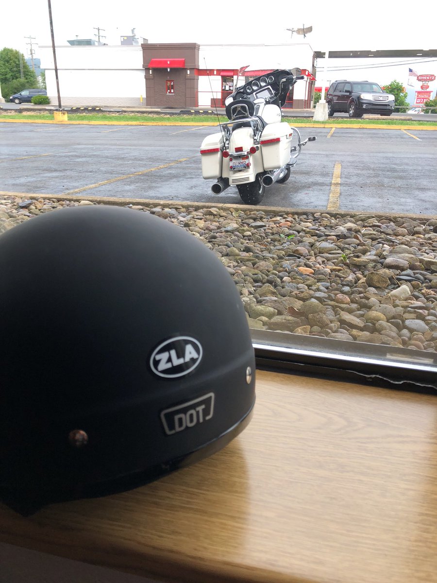 Congamonger's tweet image. #revzilla in Summersville West Virginia with my new jacket. Thanks #revzilla for shipping to my motel!