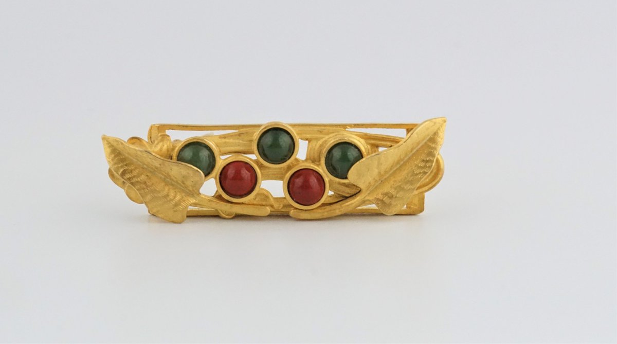 Vintage Ann Taylor Gemstone Etruscan Gold Bar Pin Brooch etsy.me/2Po52EJ #costumejewelry #anntaylor #leafjewelry #barpin #etsy #green #red #gold #brooch #broochcollector