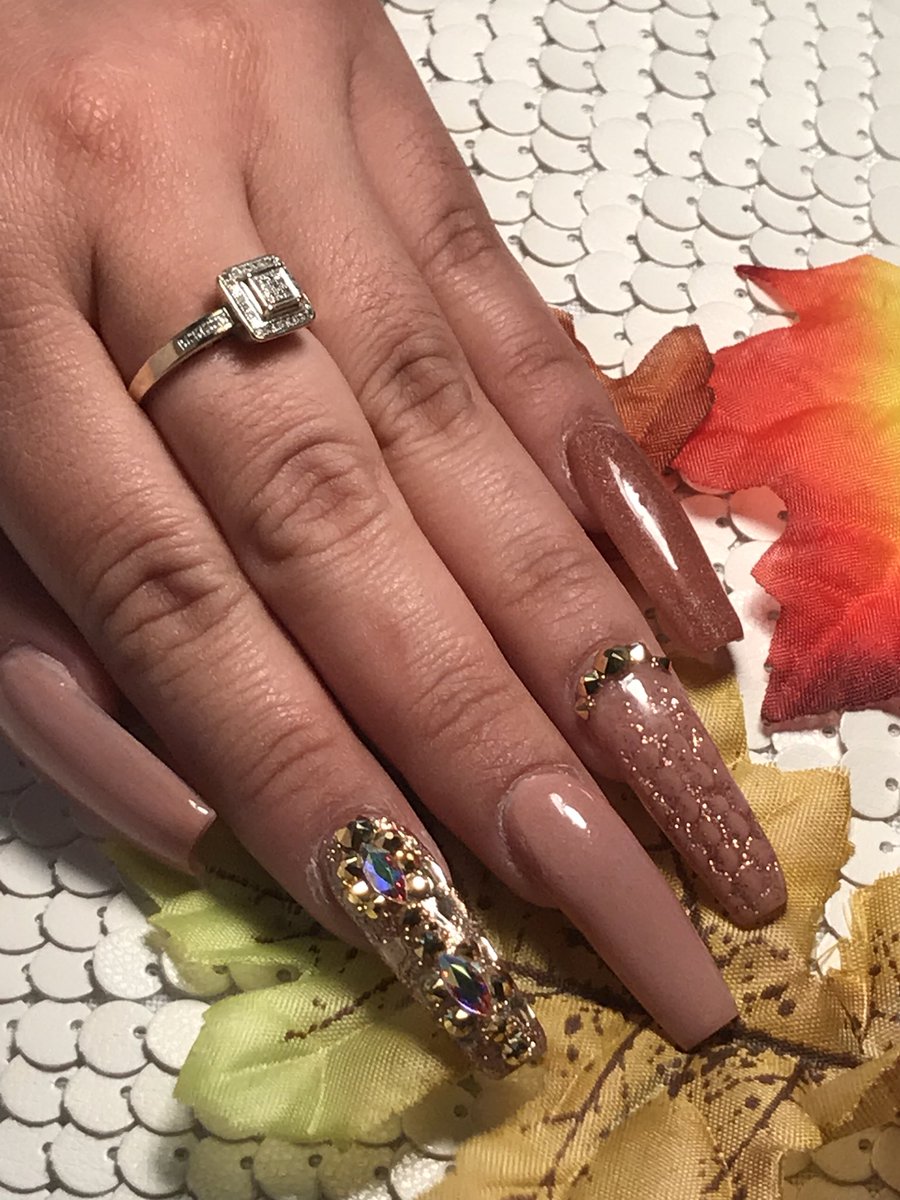 QBellaBooNails_'s tweet photo. Sculpted full set 😏
Follow me on Instagram @Queenbellaboonails_
#dallasnails #dallasnailtech #dallasentrepreneurs #BossLady https://t.co/lmmKU67kW9