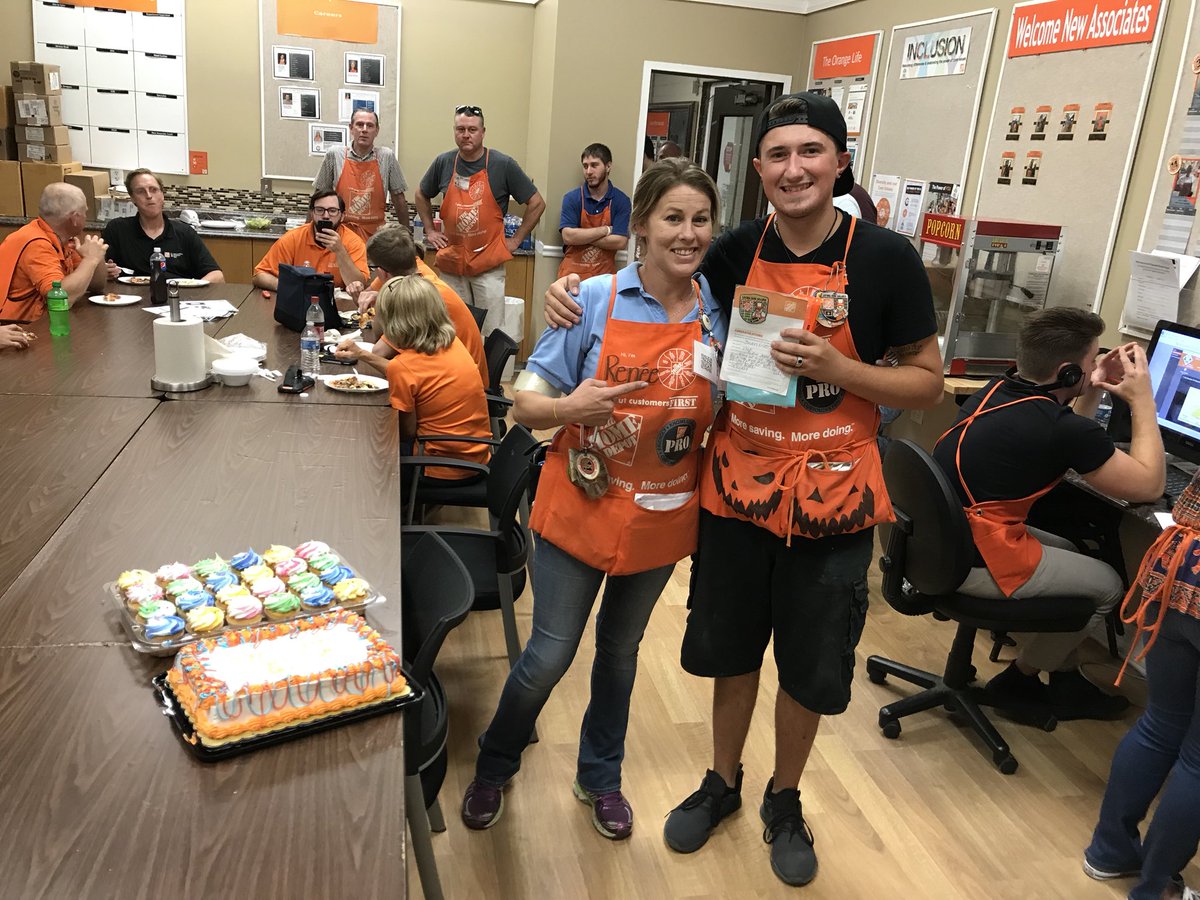 Pro Loader appreciation day to Jordan! You are the best sir! Well deserved homer award and thanks from our team! Thank you for all you do! <a href="/JulieGiattino/">Julie Giattino</a> @slarkins64 <a href="/brandi_vorhoff/">Brandi Vorhoff</a> <a href="/HDKevinH/">Kevin Hernandez</a>
