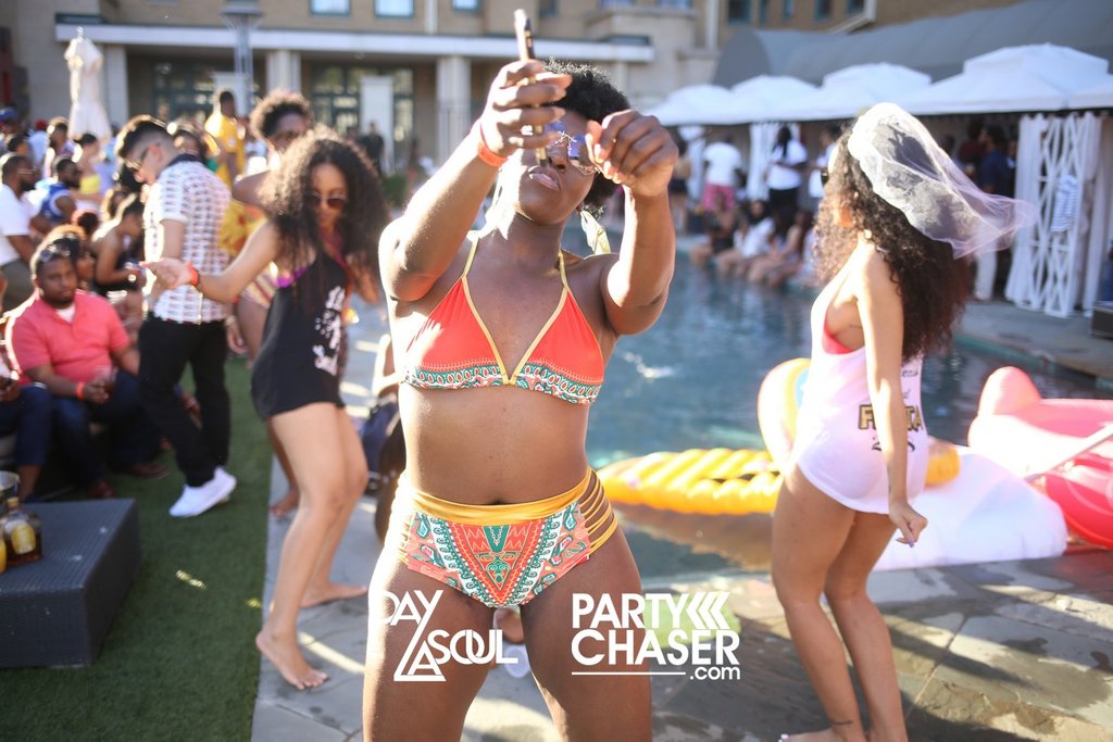 PartyChaser.com tweet media