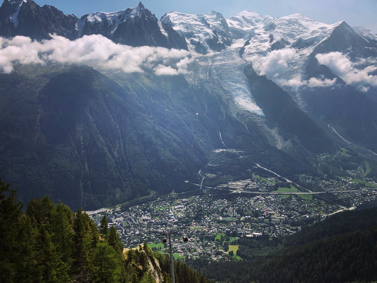 HenryHeleine's tweet photo. #2000m #planpraz #chamonix #utmb @leboucspeaks #🏔 https://t.co/RzZTUoO0RU