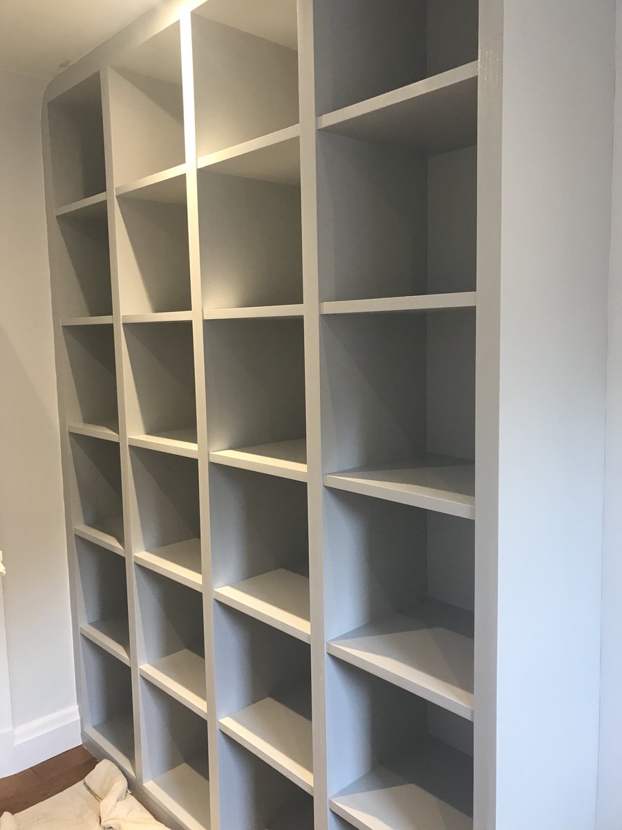 dedecorating9's tweet photo. @eicopaintsCo all finished up. Misty grey walls, weathered oak panelling and London sky bookcase. 👍🏾 https://t.co/LTLzj4NLjz