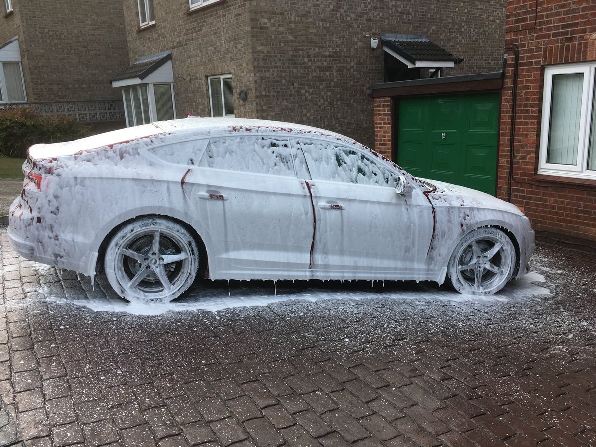 AndrewFlanaga11's tweet photo. @vindisgroup #A5onyourdrive The Quattro loves snow! Whatever the season ๐ #Vindis https://t.co/CWQwtqJo2h