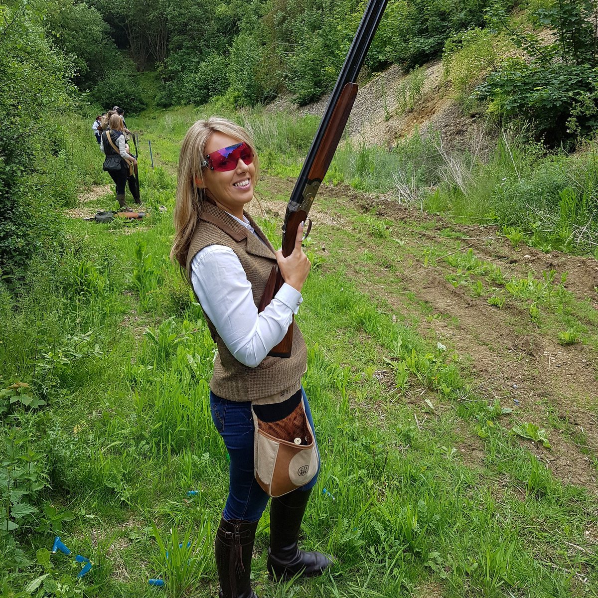 Literally been too busy to shoot, let alone post on any social media! After an 18 month break I'm itching to get back #ladygun #fieldsports #shotgun #shooting #clayshoot #clayshooting #ladiesshooting #countrysports