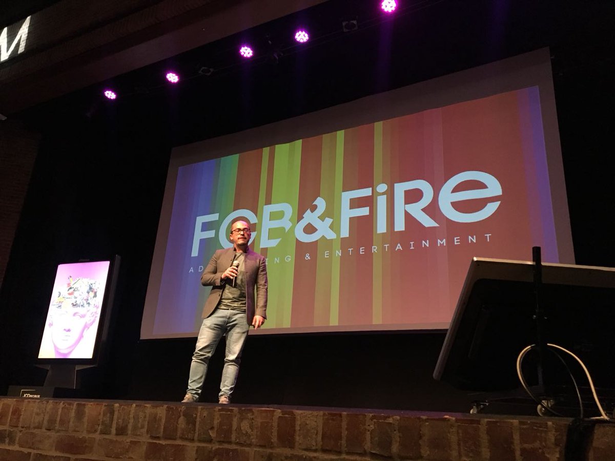revistapym's tweet image. &quot;Cada vez, en menos tiempo, hay un mayor crecimiento en la tecnología y el acceso a ella&quot;: Alejandro Camelo, de FCB &amp;amp; Fire. #CreativeConference Colombia 2018.