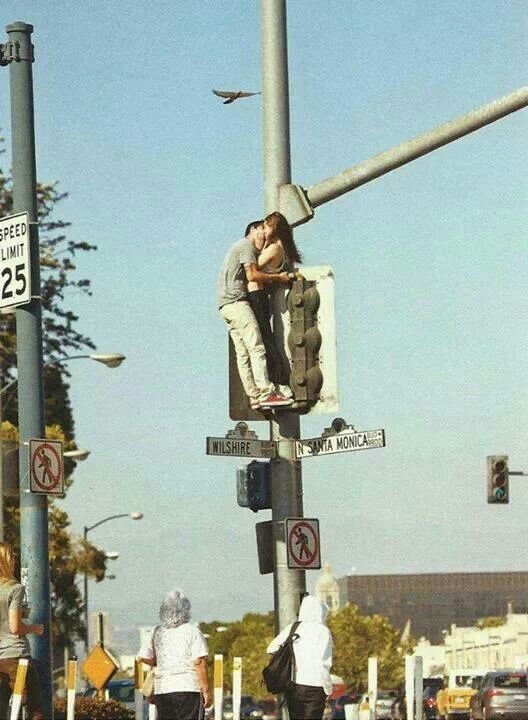 TrueLoveGroup's tweet image. Any #place is #good to #kiss your loving one :)