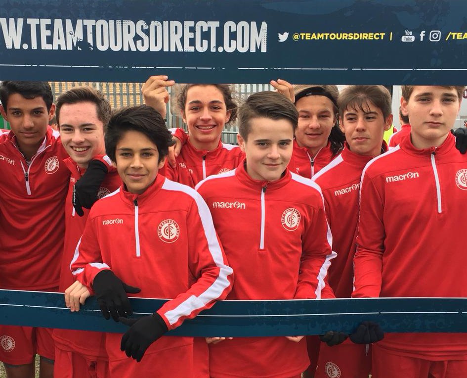 VictoryCups's tweet image. City FC from Dubai 🇦🇪 enjoying their time at the Manchester Cup 🏆 the leading Easter youth tournament 🐰🐣
#VictoryCupSeries #YouthFootball #Football