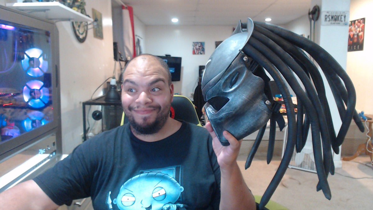 rsmokey2k5's tweet image. Cosplays almost done! What do you get when you cross Bill Cosby and the Predator? #UltimatePredator #dragoncon2018