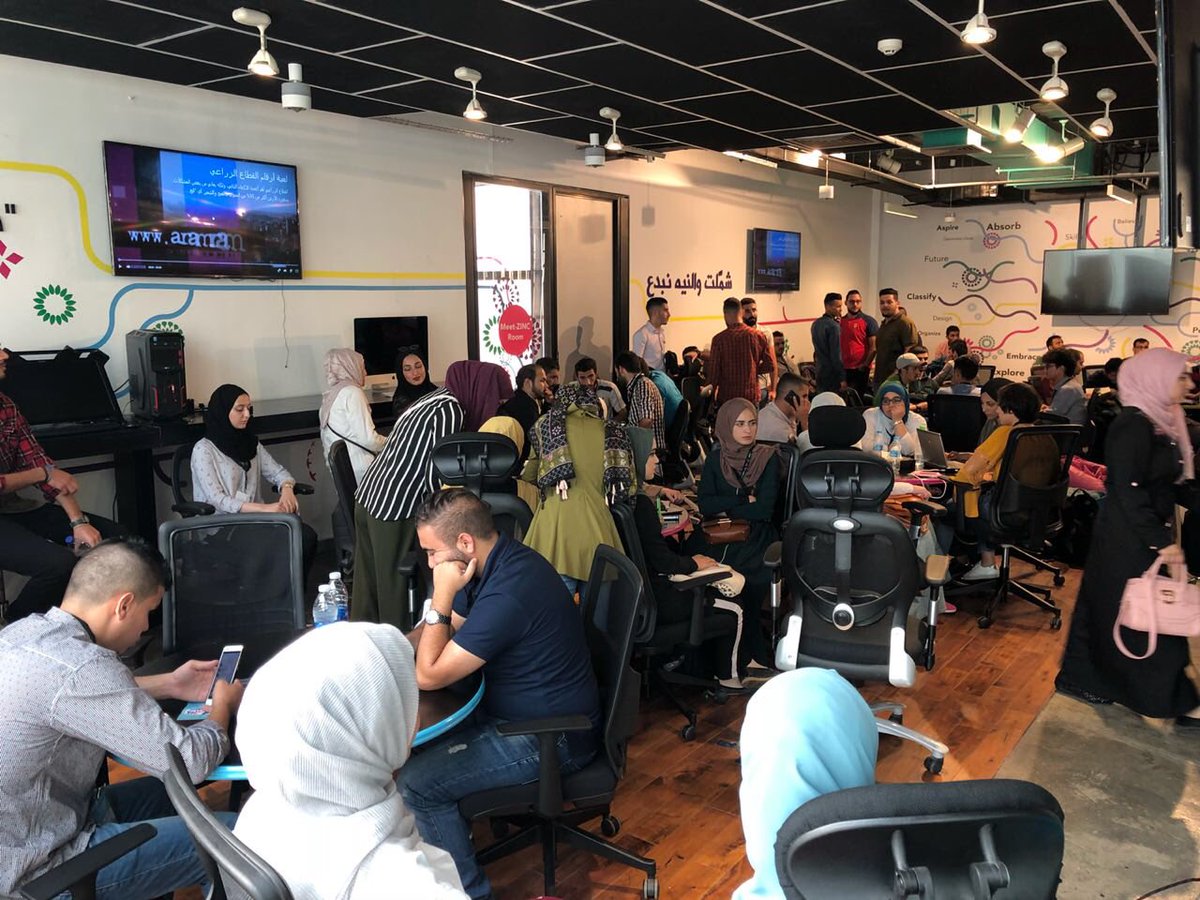 ZINCJordan's tweet photo. من هاكاثون التكنولوجيا الزراعية والتحدث عن أهم الأفكار والاقتراحات لحل المشاكل التي يواجهها قطاع الزراعة الأردني في منصة زين للإبداع - شمال ستارت
#ZINCSS https://t.co/lWPwGLJSFr