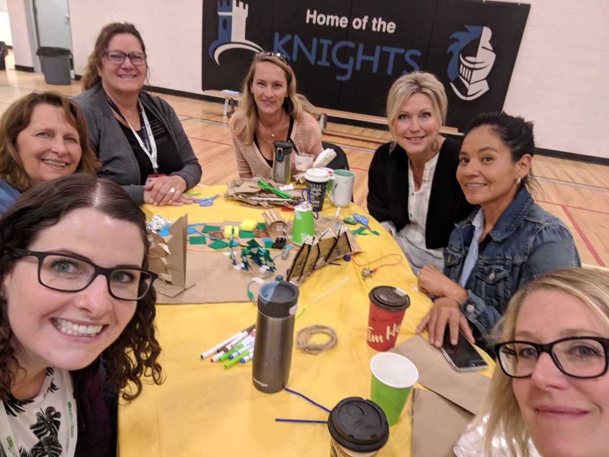 MsCopithorne's tweet photo. Maker kitchen fun this morning at #HeloiseLorimer with @EdTechTeamCAN #rvsed https://t.co/2ftAeopB0U