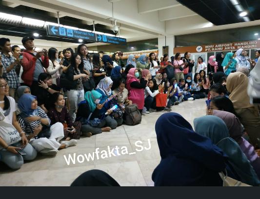 septiELF_1997's tweet photo. Rame #WelcomeToIndonesiaSuperJunior https://t.co/y1tl1BN34k