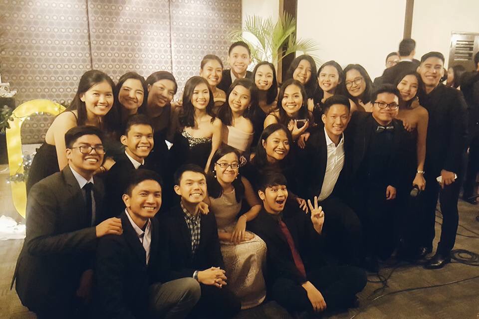 GabrielJohnG's tweet photo. Join CODE and meet Crazy Insightful CODErs! 

An organization full of consultants means constantly having the opportunity to learn new things!

There is much to learn, and even much more to love in CODE. 😉

#ItCouldBeYouth #ColorYourRecWeek #Expressions2018 #JoinAteneoCODE https://t.co/5YyEymR328