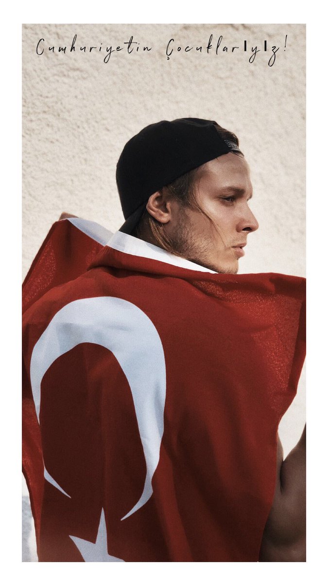 N e  M u t l u  T ü r k ü m  D i y e n e!