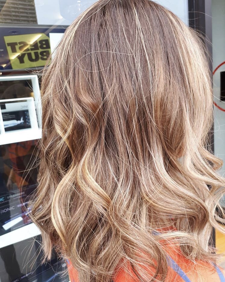 Natural look balayage by our amazing #ElenaPougia using @DavinesOfficial