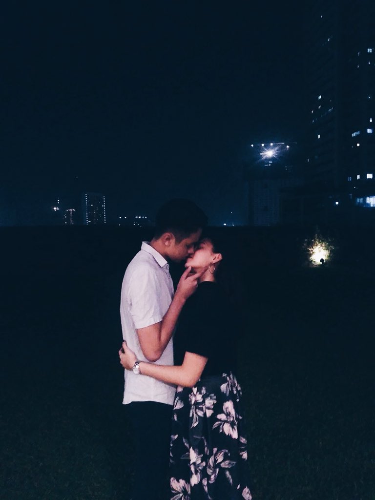 JoshuaSenooo's tweet photo. To all the boys she have loved before, thank you. 

Clingy girlfriend 😩❤️
(Di pa po kami nag kikiss hehe) 😇 https://t.co/Enlq3Wqe1y