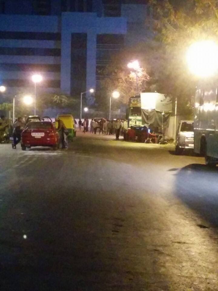 indiaboxoffice5's tweet image. Shooting pack up #ZeroTheFilm
Goregaon Sports Club Malad....