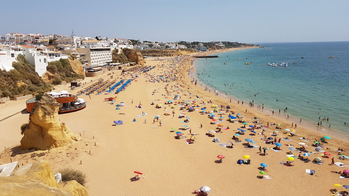 CerroNovo's tweet photo. Albufeira's expansive beaches make it a happy playground for visitors of all ages. Being centrally situated in the Algarve, it's also a popular base for exploring southern Portugal. Talk to @CerroNovo to find the perfect location for your Algarve home. https://t.co/LQdKtng4Q3