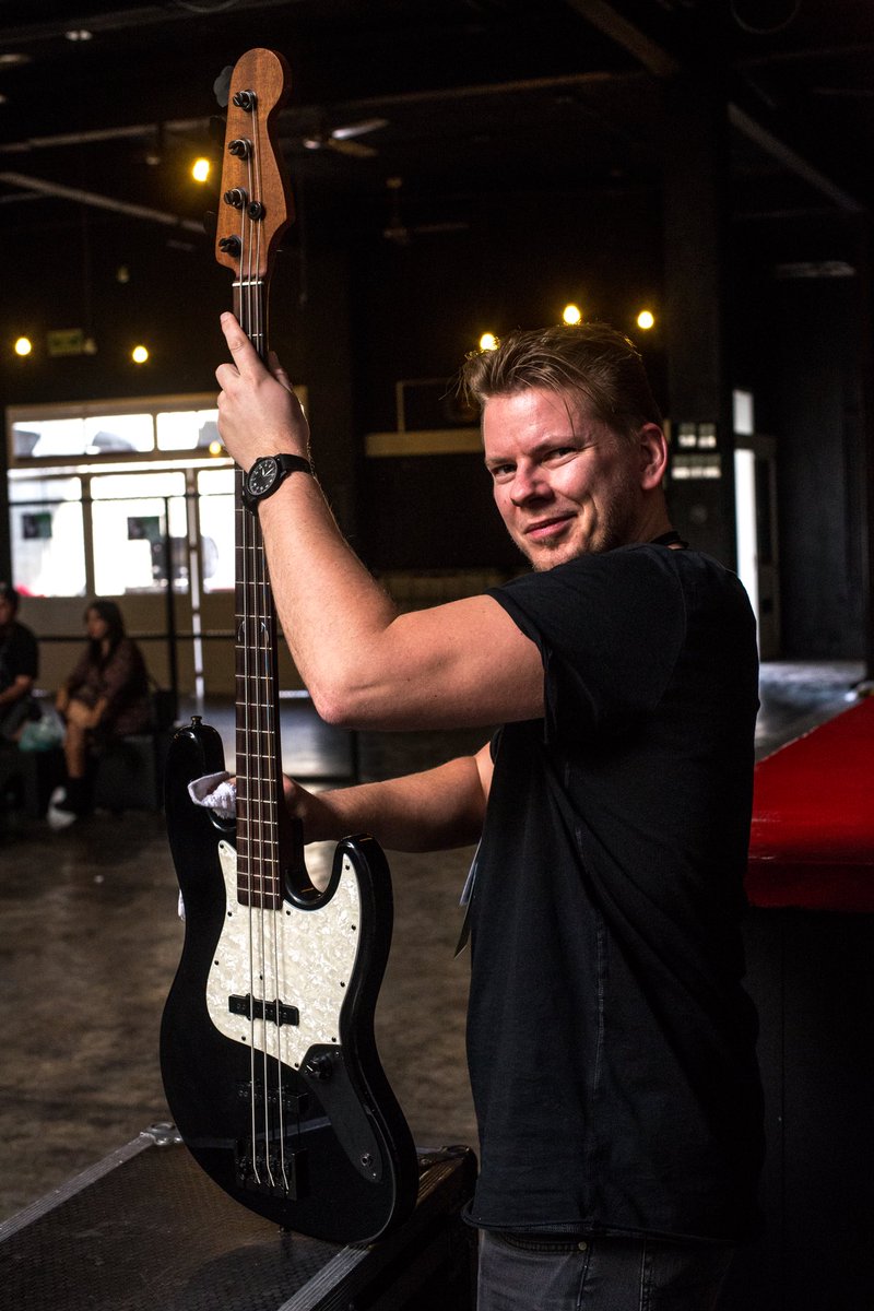 Throwback to when three strings were all a man needed. Photo by the eminent Christhian Ferenc. Guadalajara, Mexico 2014. #diabloswing