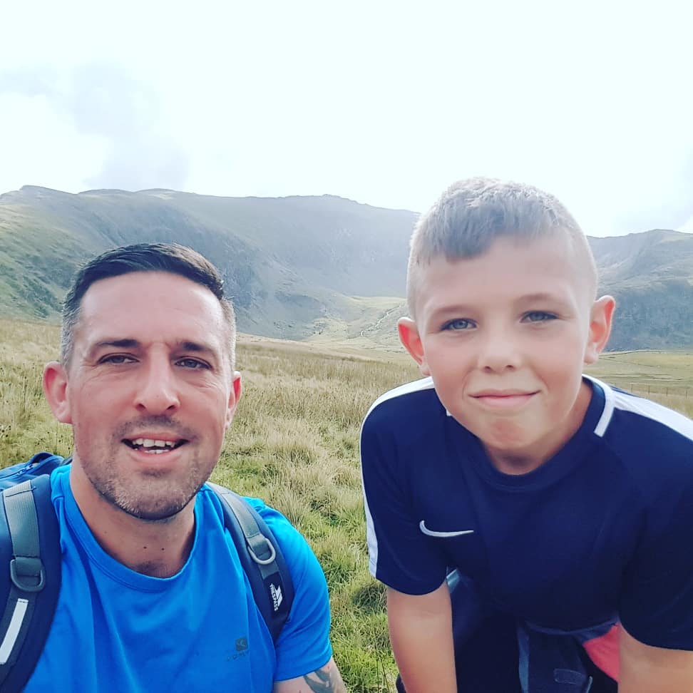 RipleyPhoto's tweet photo. Q: what has 8 legs and goes up a mountain?
A: Half of #TeamRipley of course!
Fantastic walk up and down Snowdon, in a commendable 4 hours 30 minutes.
#snowdonia #snowdon #snowdonsummit #llanberis #llanberispath #rangerspath #hiking #sprockerspaniel #sprocker #spanielaction https://t.co/sZ0MSxv0Tc