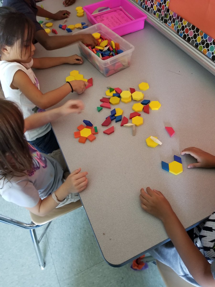 pmoylan1029's tweet photo. Trying out math stations for the first time today in first grade!!! #mathrocks #firstgradeflow #MRES https://t.co/LnsdSV5nLh