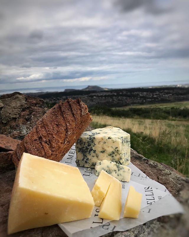 mellischeese's tweet photo. Scotland’s cheesemonger #mellischeese #familycheesemongers #pentlands #barwheyscheddar #hebrideanblue #scotland https://t.co/SXVCKPwR6n https://t.co/kLfsbKOWWS