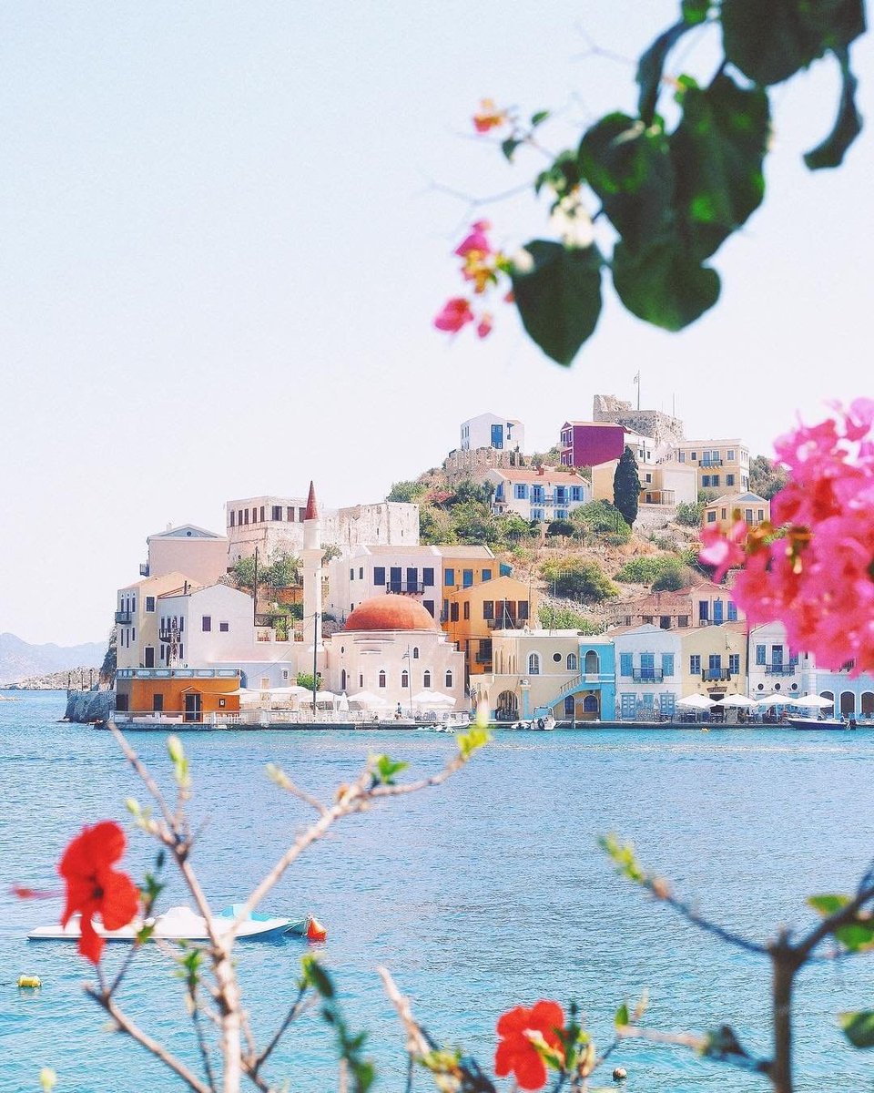 OneWorldTrips's tweet photo. Kastellorizo island ,#Greece 🤗💕  ⛵

Have you visited the Dodecanese archipelago ? This cluster of twelve island is a true treat . Courtesy of @sezgialgac

Don’t miss this great travel experience! Find out more at ➡️ https://t.co/vJyGVWapBk.
⛵⛵⛵ https://t.co/VpcKgNKJGE