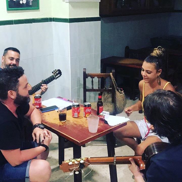 mujertieneqser's tweet photo. Ensayos: Dándole forma al espectáculo con @milianoneto y  Alba González.
Entradas: https://t.co/LeeP8ENt5W https://t.co/zLP8vWAQ9R