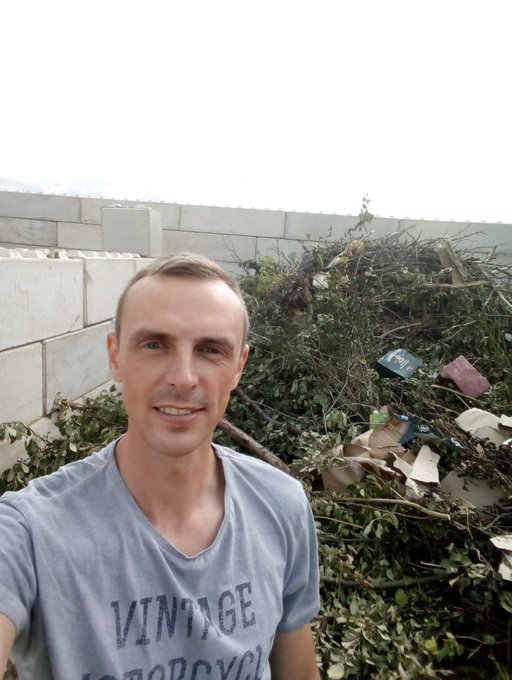 All that garden work and fresh air made me smile. https://t.co/MWuIG4lFYf<a href="/tag/dj"class="tags"><span>#dj</span></a><a href="/tag/music"class="tags"><span>#music</span></a><a href="/tag/estonia"class="tags"><span>#estonia</span></a><a href="/tag/lovest"class="tags"><span>#lovest</span></a><a href="/tag/airnatic"class="tags"><span>#airnatic</span></a><a href="/tag/genialistide"class="tags"><span>#genialistide</span></a>