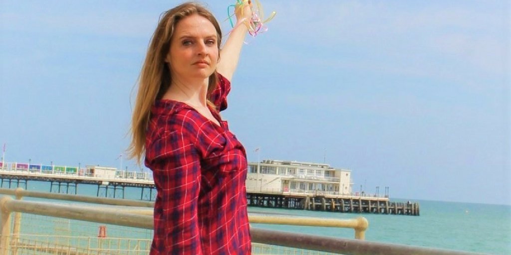 #ThursdayThoughts if you were a writer, why would you call your play #Caterpillar eh? Had a lovely interview with <a href="/AlisonCarr_/">Alison Carr</a> abt the world premier <a href="/theatre503/">Theatre503</a>. You can hear it next week on <a href="/WandsworthRadio/">wandsworthradio</a>  You can read the blog while you're waiting! wandsworthradio.com/when-all-of-wa…