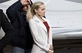 dropsofaninkpen's tweet image. um she looks so good #twowolves im coming for you