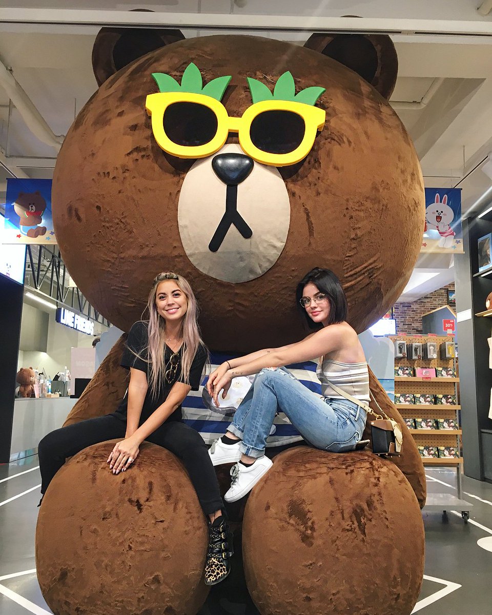 lucyhale's tweet photo. I’ve always talked to imaginary things anyway 🤷🏻‍♀️🐻 https://t.co/e0U7gDbIdN
