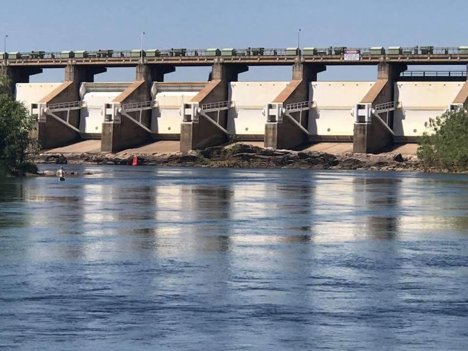 greenprojectorg's tweet image. One of the most iconic #landmarks in #Kununurra, #WesternAustralia, the #DiversionDam, was built to contain the flow of water from Lake #Argyle. Further upstream, the #OrdRiver #hydropower plant generates over 212 GWh of emission-#freeenergy each year.