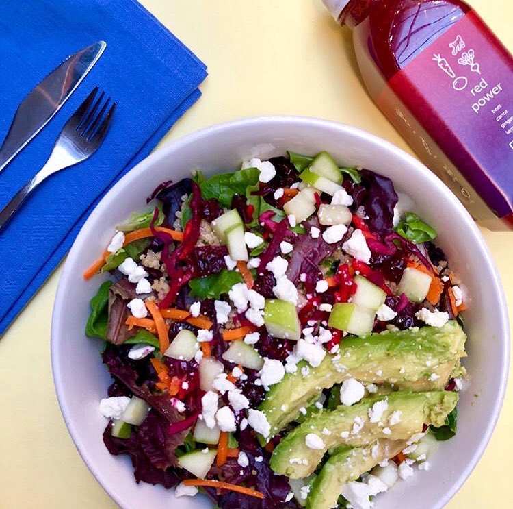 FreshiiSWYEG's tweet photo. Heading towards the long weekend and keeping it fresh, if only to be fully prepped for long weekend shenanigans. 😉🥗💚🎉
#CustomBowl #FreshJuice #SouthCommonYEG #YEGLunch #FuelledbyFreshii #EatEnergize https://t.co/BVbrsypcPU