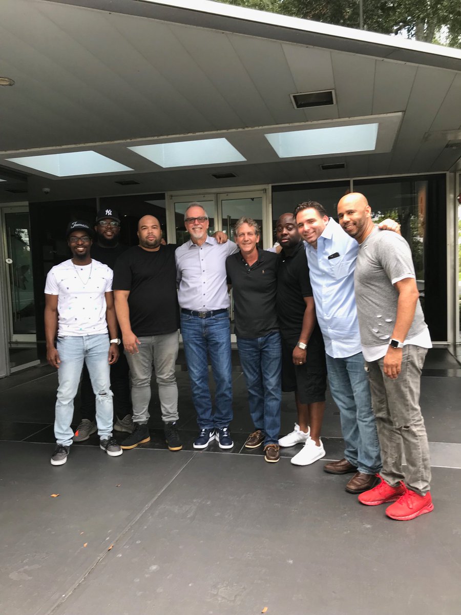 Garry Jones tweet media