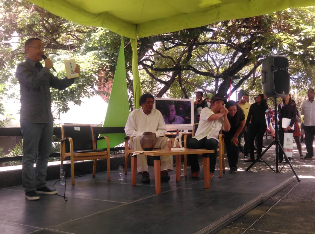 minculturave's tweet photo. #Ahora | Min. @VillegasPoljak :”Me siento feliz de hacer este homenaje no solamente en vida, sino en plena trayectoria vital del homenajeado Antonio Machuca. #Caracas #Venezuela #30Agosto #ProteccionAlPensionado https://t.co/Vvf2nVDeMp