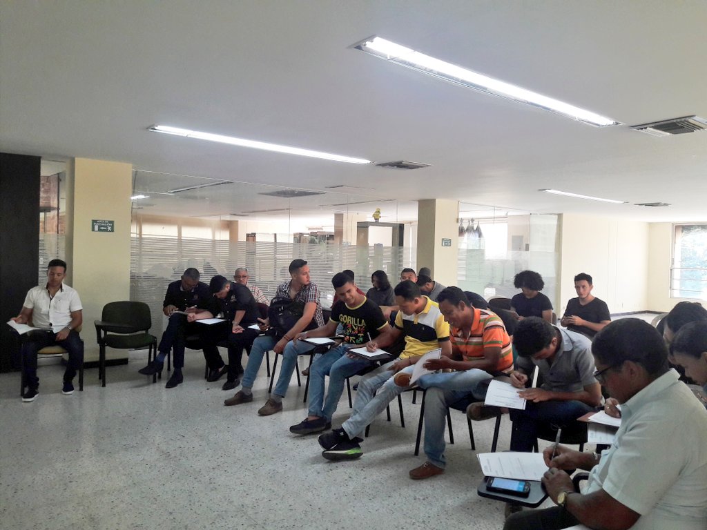 asisuenacesar's tweet photo. Así se desarrolló la socialización de ntro modelo de negocios, creado por Área de gestión cultural y comunicativa de la #UniversidadNacional Gracias a músicos y gestores q participaron.
@Prensagobcesar @mincultura 
@PlanMusicaCesar @ArtecoopCultura
#OficinaAsuntosCulturalesCesar https://t.co/fTj02cjOTH