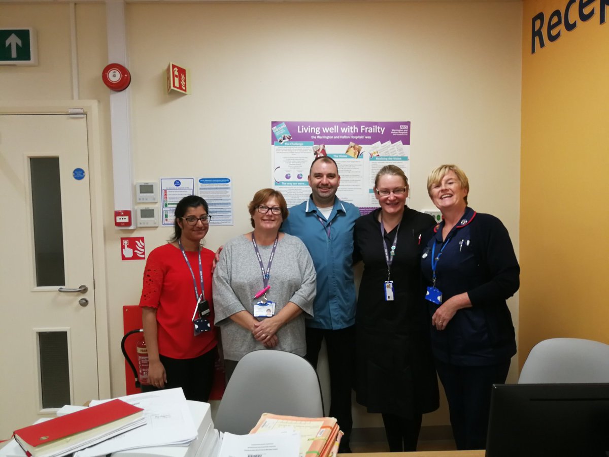 MargoG11's tweet image. Day 3 of challenge to #shareexamples #timetoshine @Bridgewater_NHS @saramarieblack1 today's visit to #frailtyunit @WHHNHS @atomicallyblond to discuss new referral #multidisciplinaryworking #integratedworking #nomoresilos