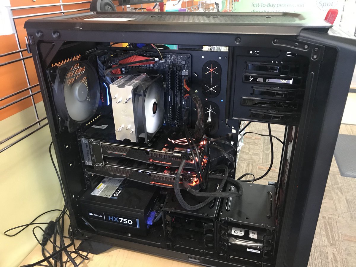 dpglendale's tweet photo. Wanted to show the insides of this machine off to our wonderful viewers, it’s so mesmerizing to look and work with! #denver #highlandsranch #computers #laptops #devicepitstop #technology #work https://t.co/5ElI2K5Ab3