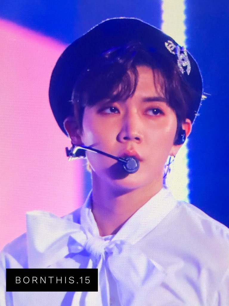 Bornthis15's tweet photo. 🐰 2018.8.30 소���바다어워즈 

#렌 #민기 #최민기 #뉴이스트W #REN https://t.co/gUxlATsRXx