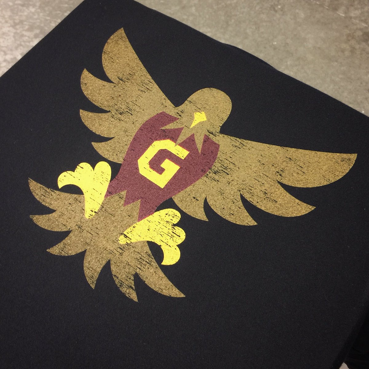 kinfolkcreated's tweet photo. Laying down some color for our Golden Eagles at #GRE in #basehor!
—
#onelvco #blhs #glenwoodridge #kansas #publicschool #education #spirit #tbw #rise #ks #thankateacher #eagle #kidsrock @BLMSBOBCATS @dlhoward32 @BasehorPRIDE @blhsnews https://t.co/BAsAm2wlzT