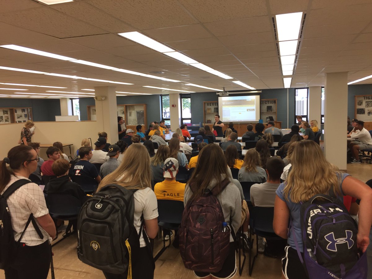 freshman crowd in forsyth library for a lecture