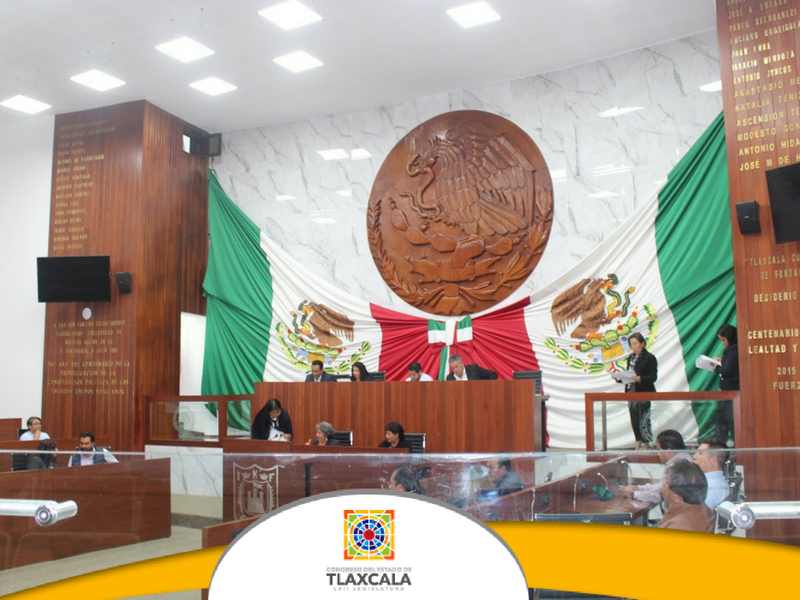 En sesión extraordinaria, los integrantes de la LXII Legislatura Local llevaron a cabo la clausura de sus actividades legislativas que iniciaron el 31 de diciembre de 2016 y concluyeron este 29 de agosto de 2018. Más info: bit.ly/2MZhdu9