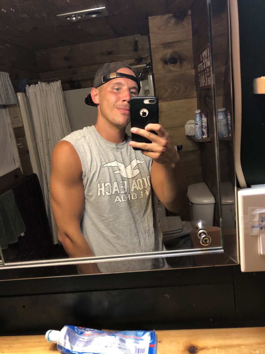 therealwillya's tweet photo. Loving NH! #NewHampshire #gay #twittergay https://t.co/NhRRcNIg7m