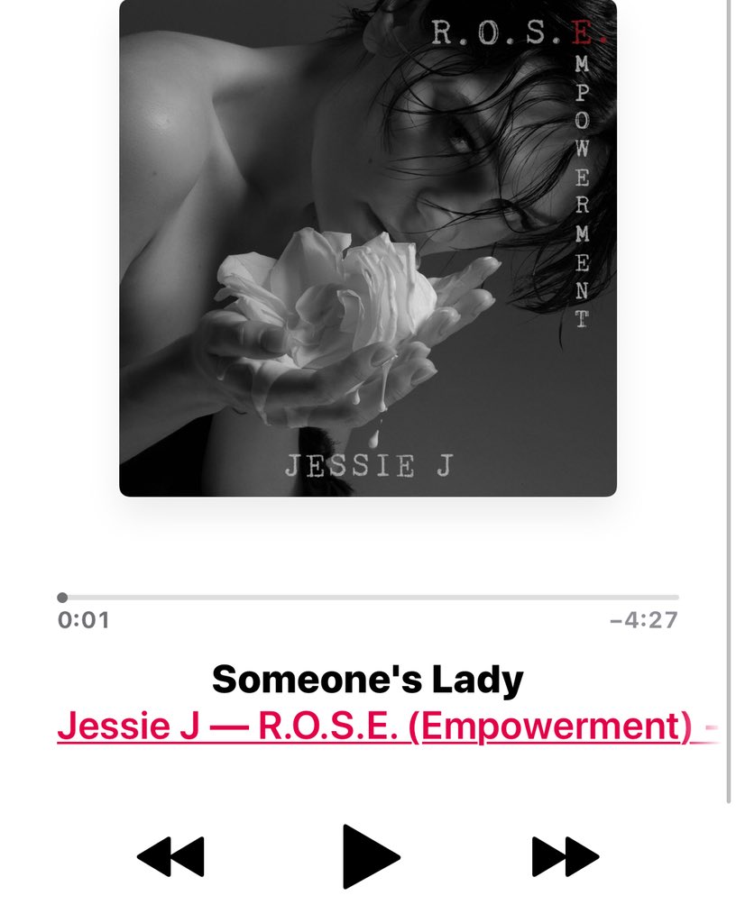 luvmedj's tweet photo. @JessieJ out did herself with this one #SomeonesLady #SuchAVibe 😌 https://t.co/BMsoVsXIlz