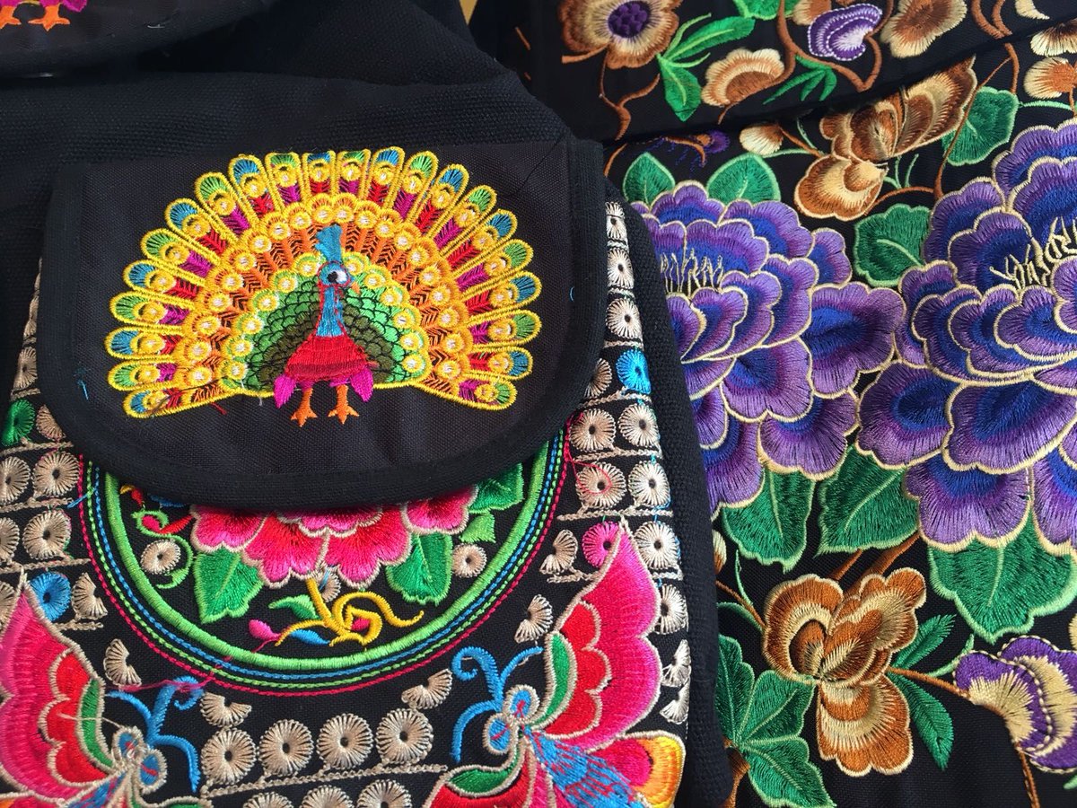 makedoandmenduk's tweet image. Looking for that perfect #schoolbag? Don't want to follow the crowd?
We stock these stunning beauties by independent local designer #TileCat
Yuuuum!