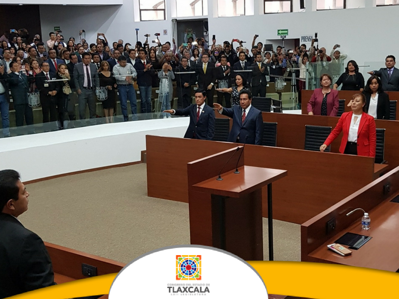 Integrantes de la LXIII Legislatura Local rindieron la protesta al cargo de diputados propietarios para el periodo comprendido del 30 de agosto de 2018 al 29 de agosto de 2021. Conoce a los integrantes de la Mesa Directiva en: bit.ly/2wuLN5a