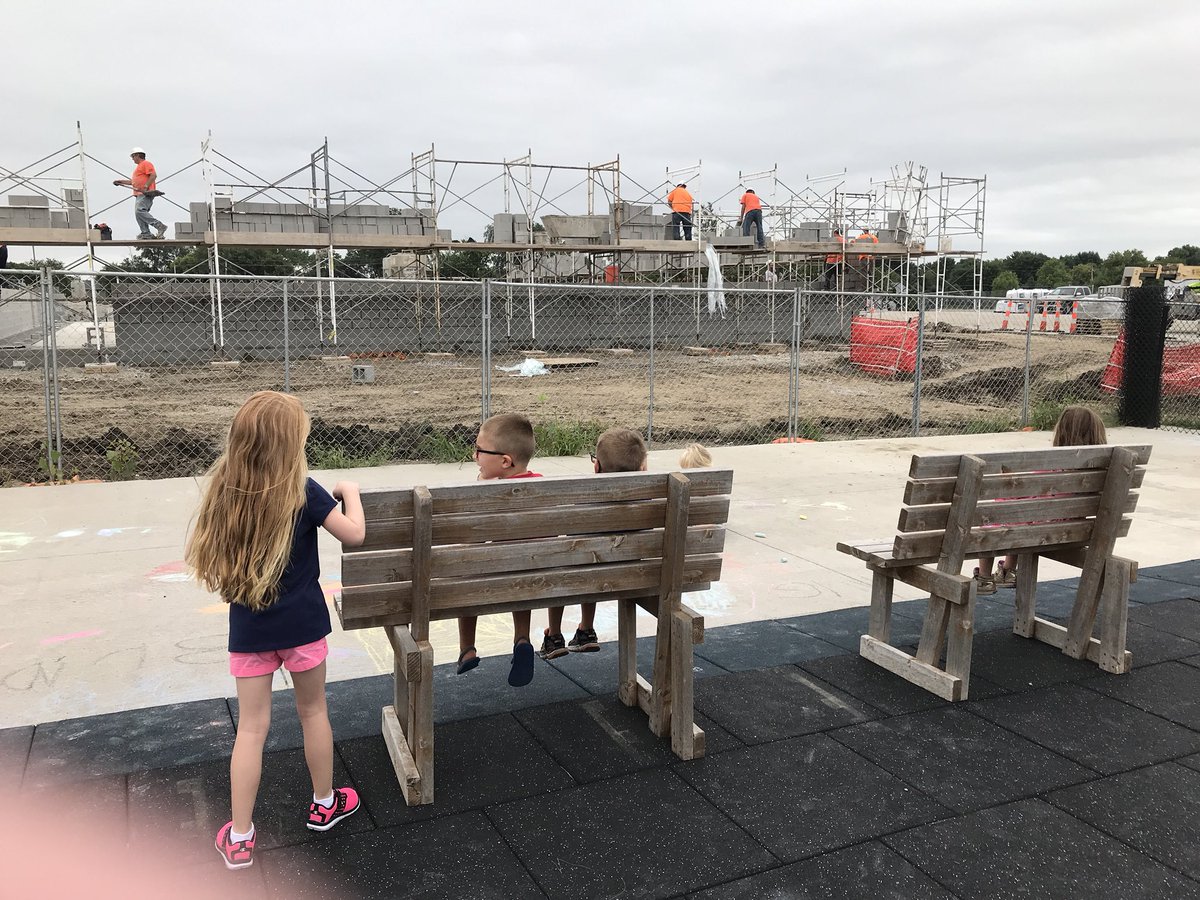 susburris's tweet photo. Building supervisors!  #MorrisJays #workfaster https://t.co/ejlPEGNBdy