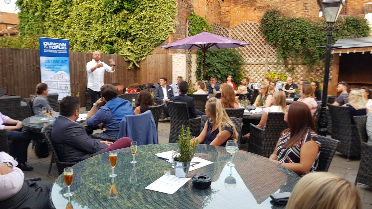 NewarkAgent's tweet photo. Excellent turnout at @NYPsocial tonight and a great inspiring talk from Luke #whynotme #maninthemirror #developdaily #networking #Newark https://t.co/MTUG0l6d8X