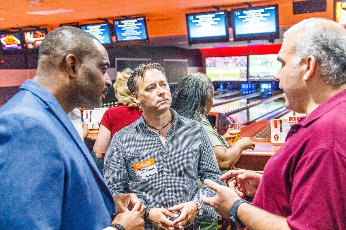 networkafterwrk's tweet image. Networking + Bowling = #winwin 🎳 Who is excited for September events!??! #NetworkAfterWork #Atlanta